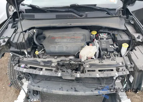 2019 Jeep Compass Latitude 4X4 z USA, uszkodzony, nr VIN 3C4NJDBB9KT714160